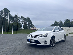 Toyota Avensis 2.2 D-4D T27 (1 foto / 11)