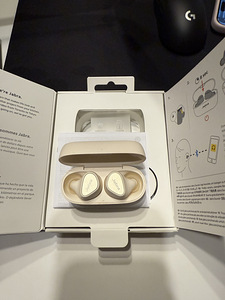 Jabra Elite 4 (1 foto / 3)