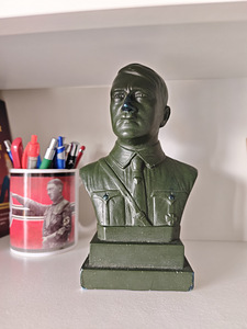 Hitleri büst (1 foto / 1)