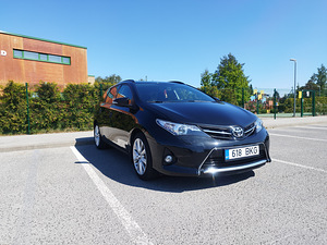 Toyota Auris (1 foto / 8)