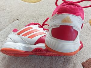 Müüa lastejalanõud Adidas (1 foto / 3)