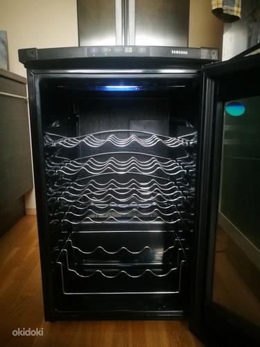 Холодильник для вина (фото #2)