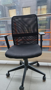 2 kontoritooli/2 офисных стула/2 office chairs