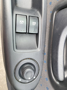 Renault Clio 1.1 16V 55KW (7 foto / 13)