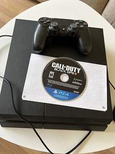 PS4 и аксессуары для продажи (5 фото из 5)