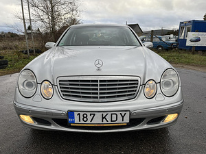 Mercedes Benz E240 (4 foto / 7)