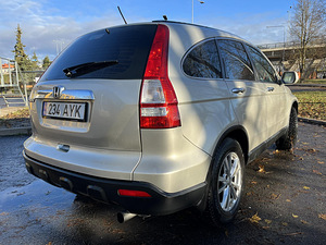 Honda CR-V (7 foto / 7)