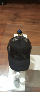 Продам новую кепку (3 фото из 3)