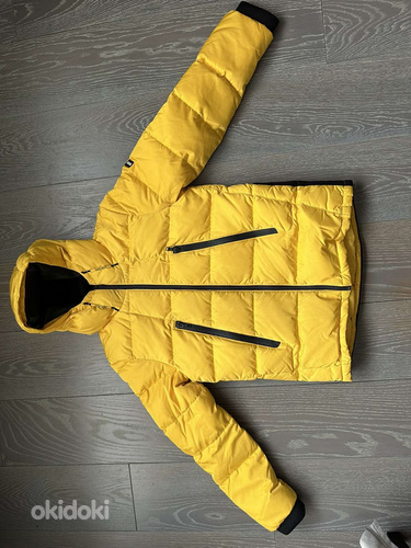 Hugo Boss зимняя куртка, размер XS 12 лет (фото #1)