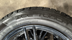 Dunlop 215/55R16 (2 foto / 4)