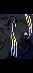Adidas spordidress (M)40/42 (2 foto / 3)