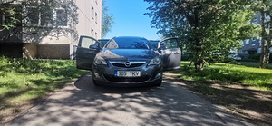 Opel Astra J 2011 Sports Tourer (1 foto / 13)