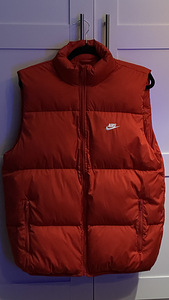 Жилет Nike (3 фото из 6)
