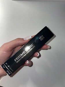 Консилер от Givenchy (оттенок N95) (3 фото из 3)