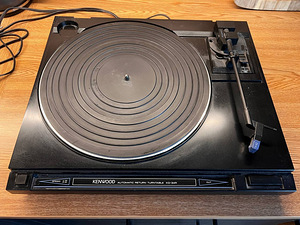 Vinyl Player + Vinyl Songs (1 foto / 9)