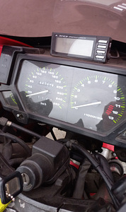 KAWASAKI ZX600R (2 foto / 3)