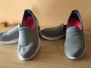 Skechers tossud, suurus 34 (1 foto / 3)