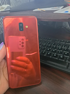 Самсунг J6+ (2 фото из 4)