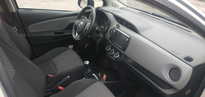 M: Toyota Yaris 2015 a (3 foto / 6)