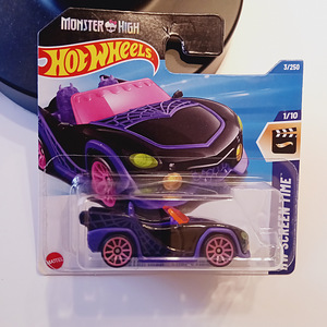 Monster high - Ghoul Mobile, Hot Wheels 2025 (2 foto / 6)