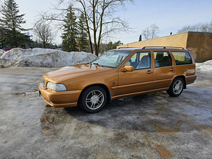 Volvo V70 2.5Tdi 103kw (6 foto / 7)