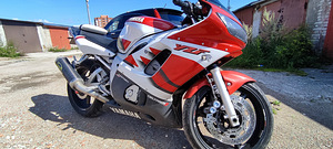 Yamaha YZF R6. 72kWt (1 foto / 4)