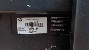 Monitor HP ZR2330w (2 foto / 3)