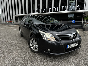 Toyota avensis (2 foto / 10)