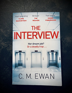 Raamat The Interview - C.M.Ewan