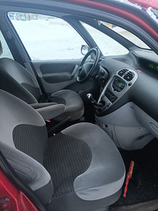 Citroen Picasso 1,6 HDI (3 foto / 5)