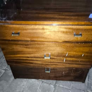 Продаются 2 старых шкафа. (4 фото из 4)