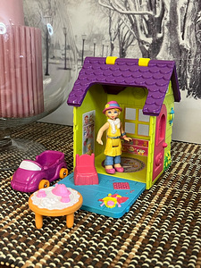 Fisher price nukumaja nukk