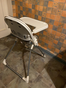 Laste kokkuklapitav söögitool (2 foto / 3)