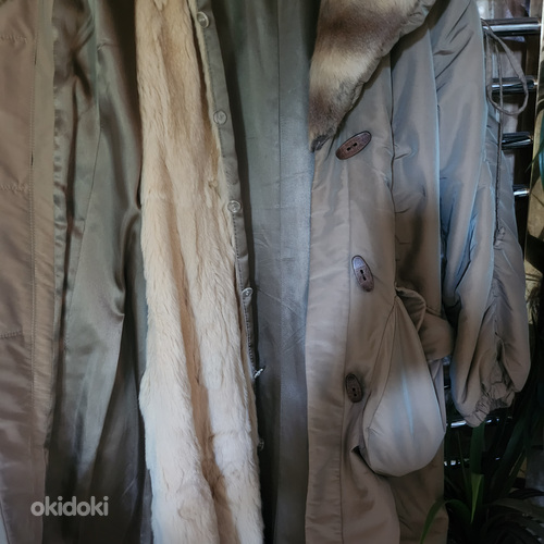 Теплое пальто с подкладкой из зайчика (фото #1)