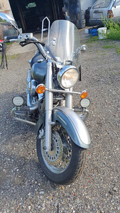 Yamaha mootorratas (1 foto / 7)