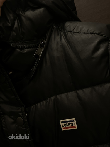 Продам женскую зимнюю куртку Levis (фото #6)