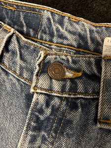 Müüa naiste originaalsed Levi's teksad (3 foto / 5)