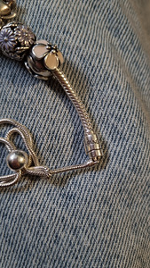 Pandora bracelet with charms (3 foto / 3)