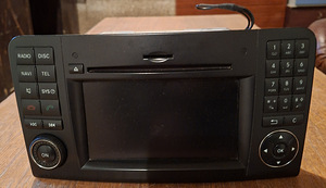 Mercedes ML 320 originaalraadio (2 foto / 3)