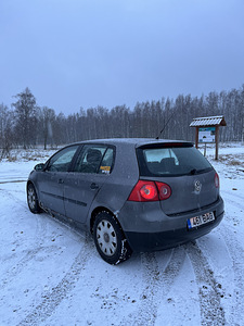 Volkswagen Golf 5 (3 foto / 12)