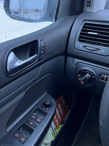 Volkswagen Golf 5 (11 foto / 12)