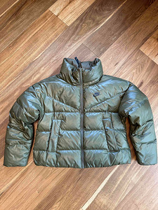 Nike куртка (1 фото из 2)