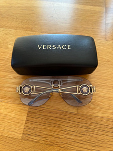 Versace päikeseprillid (2 foto / 2)