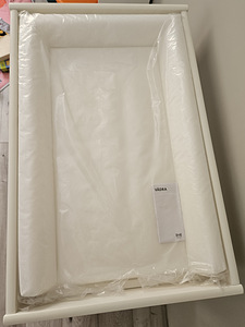 UUS Ikea mähkimislaud + mähkimisalus + 2 katet (4 foto / 5)