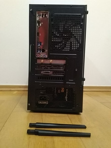 Ryzen 5 3500/A520M/16GB RAM/SSD 512GB/GTX 1070 8GB (7 foto / 10)