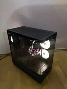 I7-12700K/H610M/32GB RAM/SSD 500GB/RX 5700 XT OC 8GB (1 foto / 10)