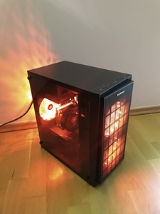 Xeon E5-2650v3/X99/32GB RAM/SSD 256G/SSD 256G/GTX 1660TI 6G (1 foto / 10)