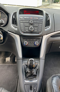 Opel Zafira Turbo 1.6 Bensiin / või CNG-gaas, 110kW (7 foto / 12)