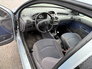 Peugeot 206 (6 foto / 6)