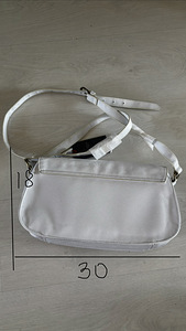 Armani (4 foto / 5)